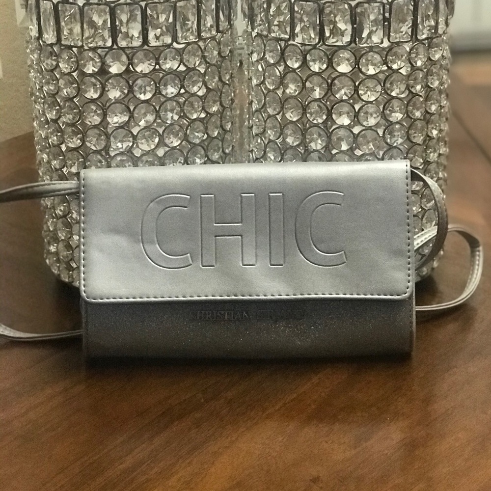 ⭐️⭐️4 for $15 plus $4.99 shipping ⭐️purse